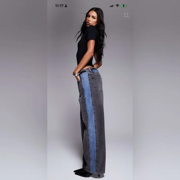 Good American Good Standard Baggy Jeans - Picture 5 of 6